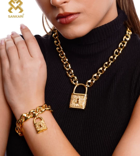 18K gold jewelry in the shape of a lock