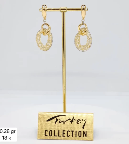 18 karat earring, weight 10.28